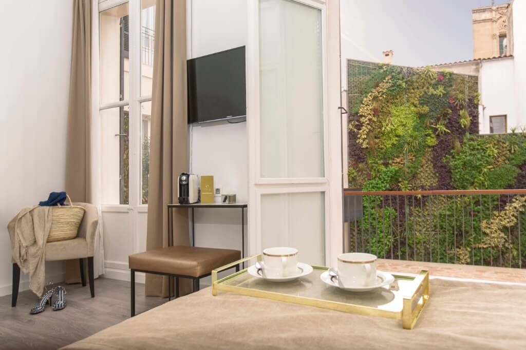 Habitacion-doble-superior-en-el-hotel-ICON-Roseto-by-Petit-Palace-en-Palma-de-Mallorca-8107-1024x683.jpg