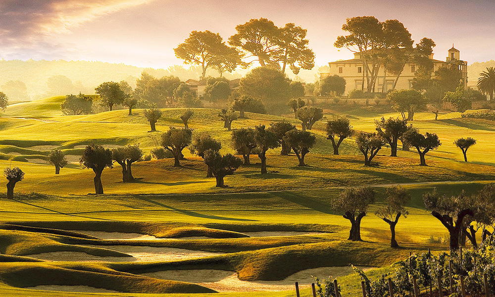 golf-son-gual-mallorca-hole13-palacio.jpg